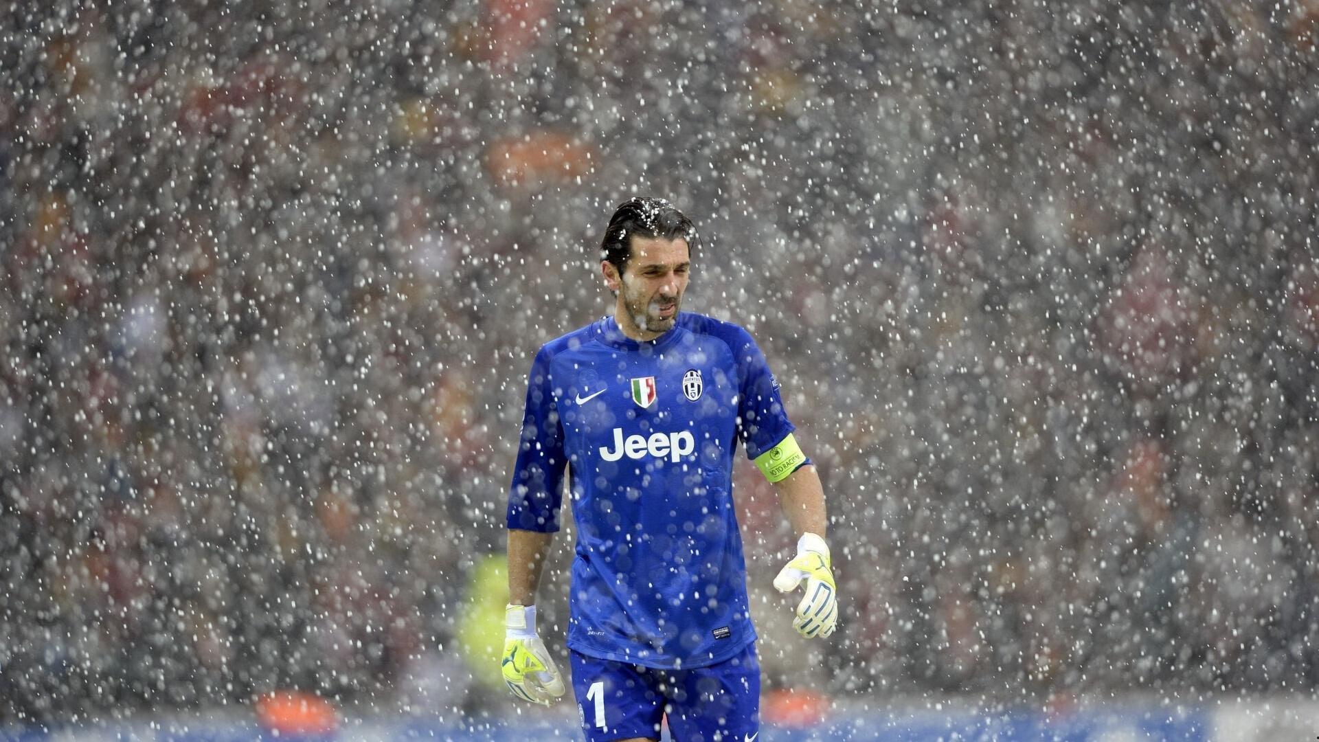 阿诺德深情告白皇马球迷，语言隔阂难掩感动，西班牙语学习仅两月已见真诚